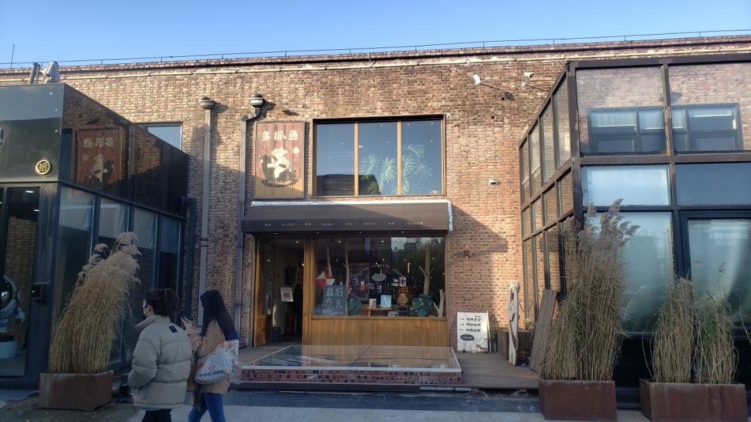 探访二手书店铺，一天卖出上万本，年轻人爱上“捡破烂”