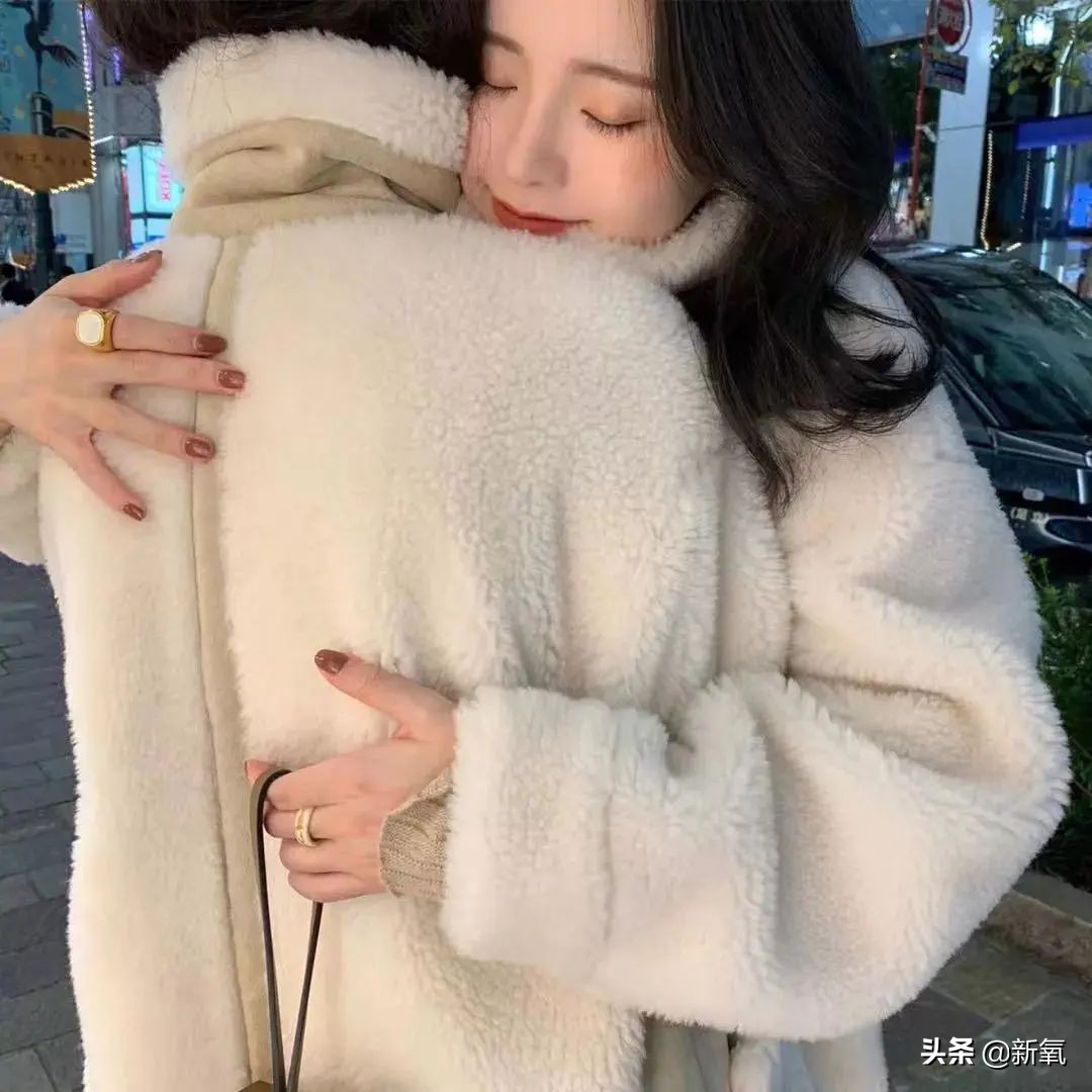 抄袭正牌总裁夫人的MiuMiu，张大奕最新暗戳戳挑衅的文案也太够了