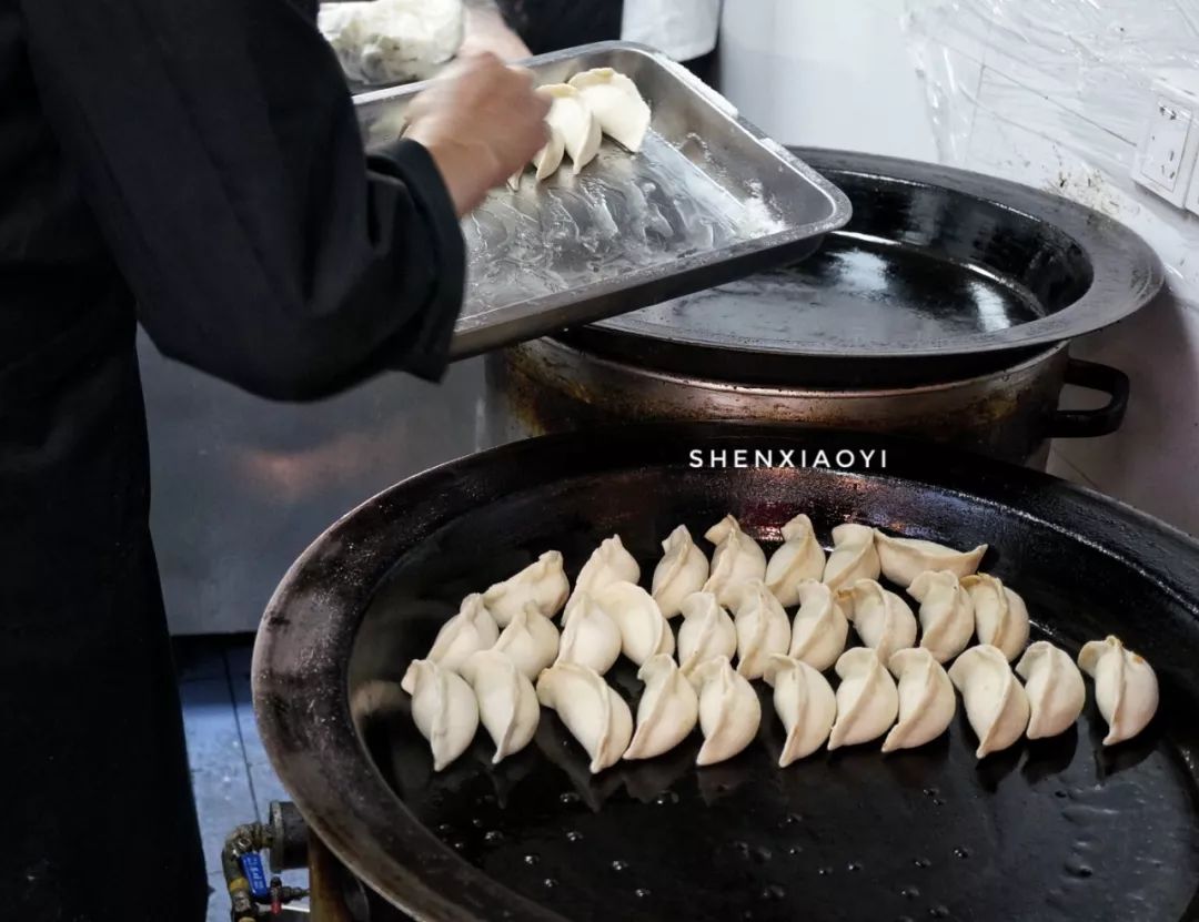 探访200家店总结出网红店5大套路,探访5平方店面