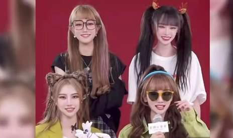 抖音四个美女蹦迪带货,美女蹦迪带货带扇子