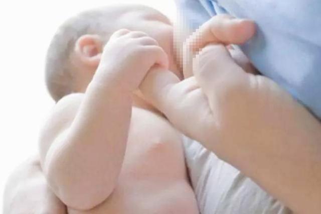 粘人的宝宝特别粘,最近特别粘人的宝宝