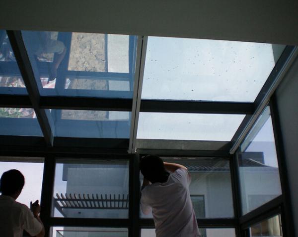 贴窗户玻璃膜怎么贴,玻璃窗贴什么膜比较好