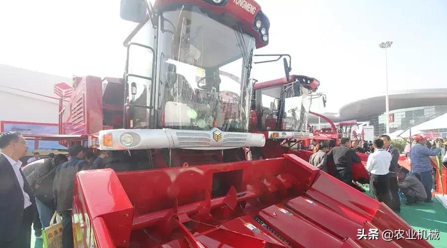 新型玉米收获机购买,玉米收获机最新型最实用的