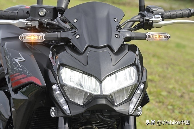 川崎z900跟川崎z1000有什么差别,川崎Z900驾驶体验