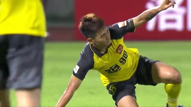 1米8!28岁!恒大首位国脚合同今日到期!他或许效仿徐新加盟鲁能