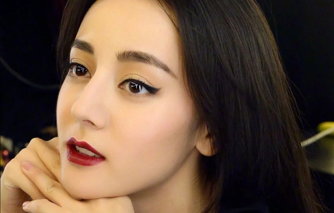 迪丽热巴脸好吗,迪丽热巴好看脸型