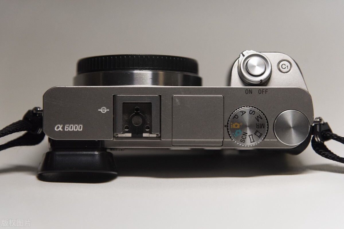 索尼微单a6000优缺点,索尼微单6000用什么sd卡