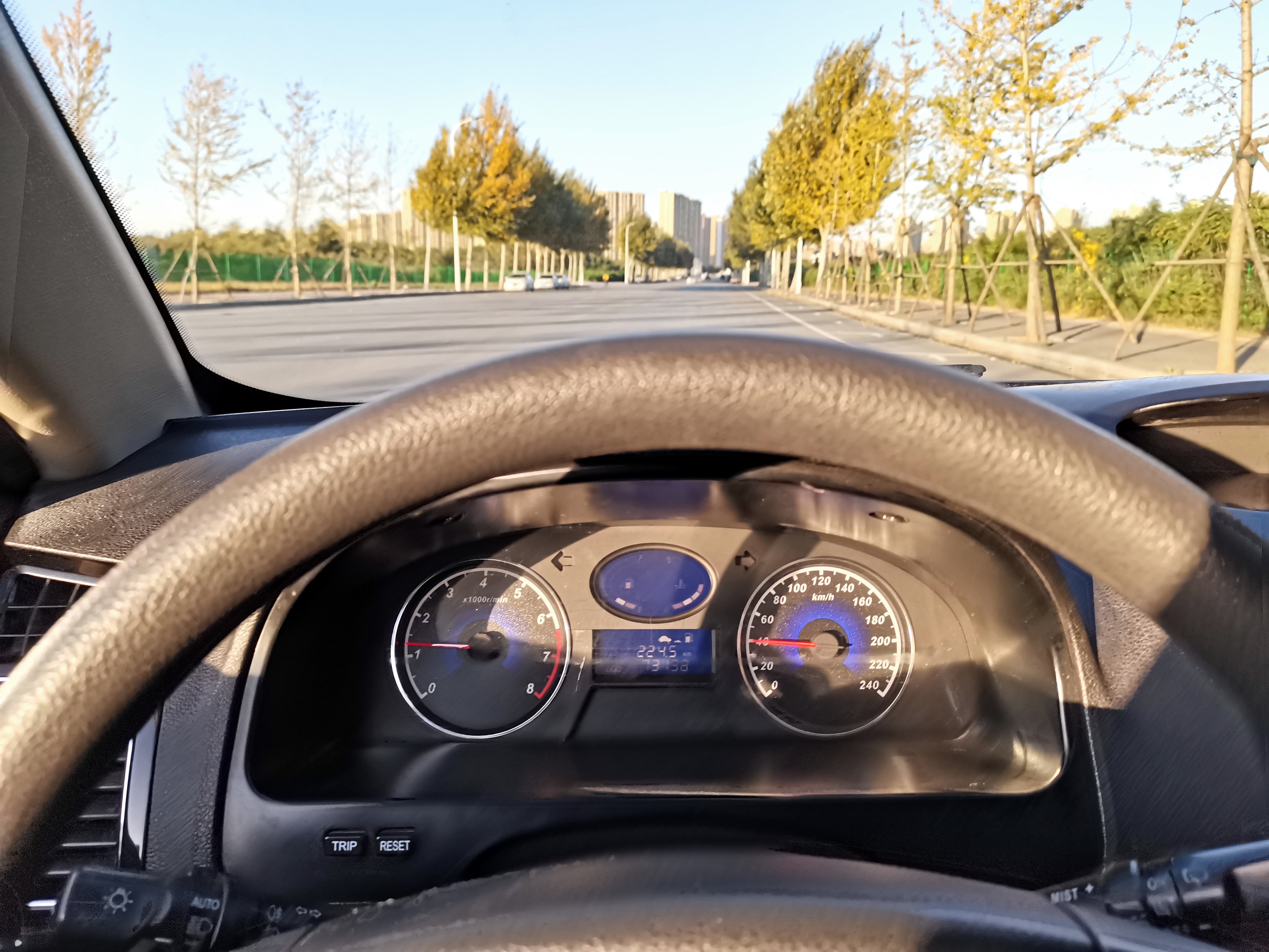 吉利帝豪ec7发动机舱图解,吉利帝豪ec7是正时皮带吗