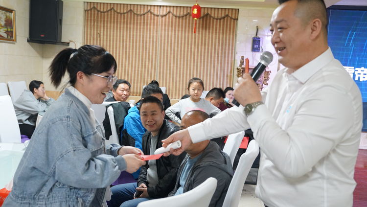 雷帝国际彩砂施工视频,雷帝国际瓷砖辅料