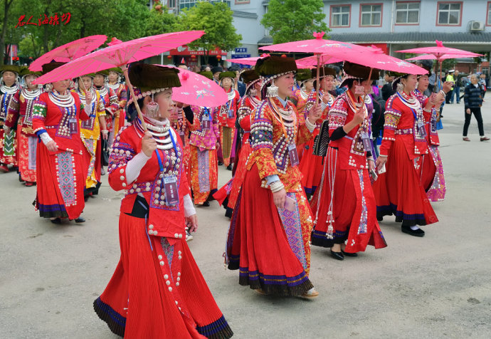 台江苗族姊妹节巡游,台江苗族姊妹节苗族服装