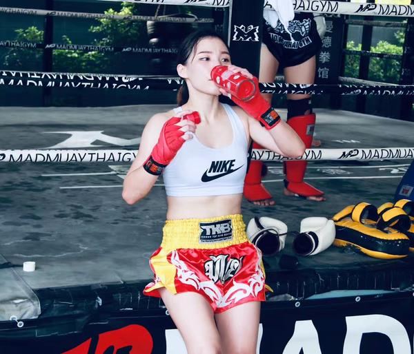 中国小伙在泰国拳馆,泰国开拳馆的中国人