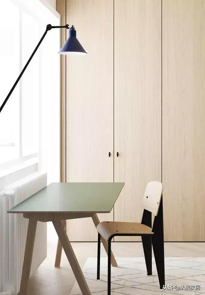 主卧依旧延续极简的设计风格,13平主卧设计高级感