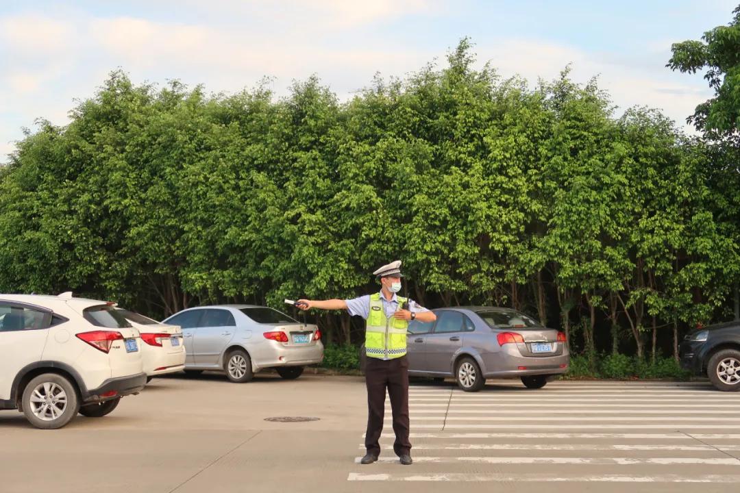 交警全力以赴守护高考,交警支队将全员上阵护航高考