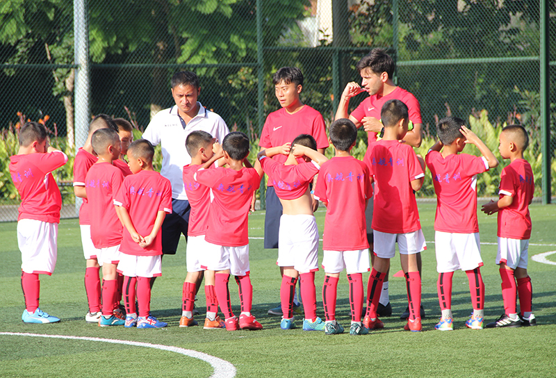 巴萨足球夏令营2017,巴萨2017足球夏令营