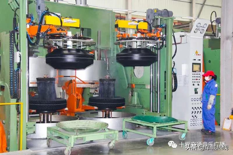 从社区转战企业，十堰*党**员干部又一次冲锋在前