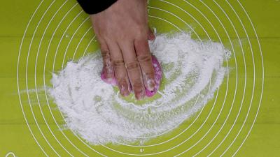 五颜六色的果蔬面 (白彩色果蔬面)