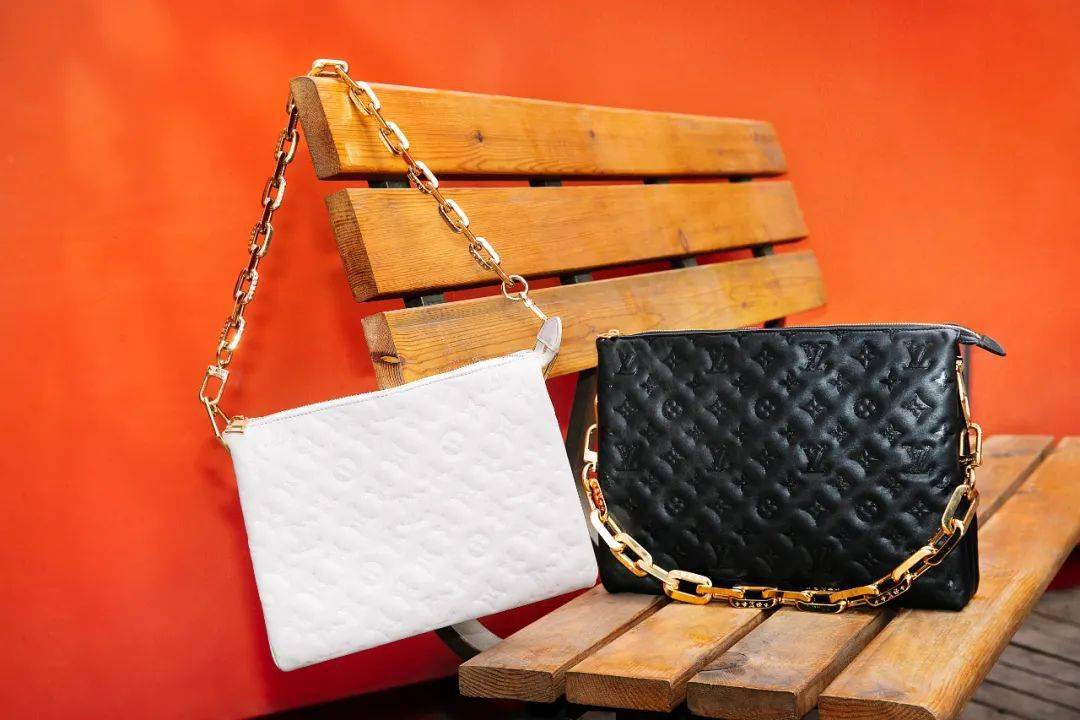 LV新手袋一出，女明星们集体撞包