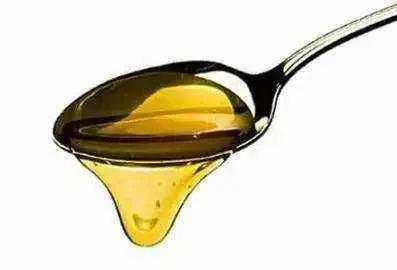 看你的小胡子这么可爱，一定是个男孩纸