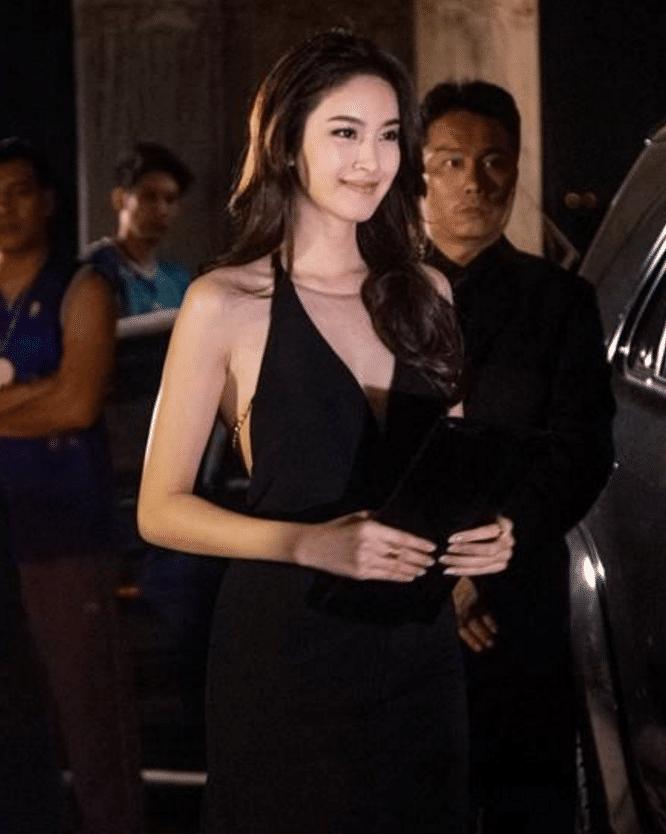 泰国“人妖皇后”到底有多美？登日本综艺时，直接吓懵嘉宾