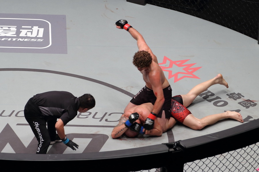 tumi哪款双肩背包好,tumi各型号背包讲解