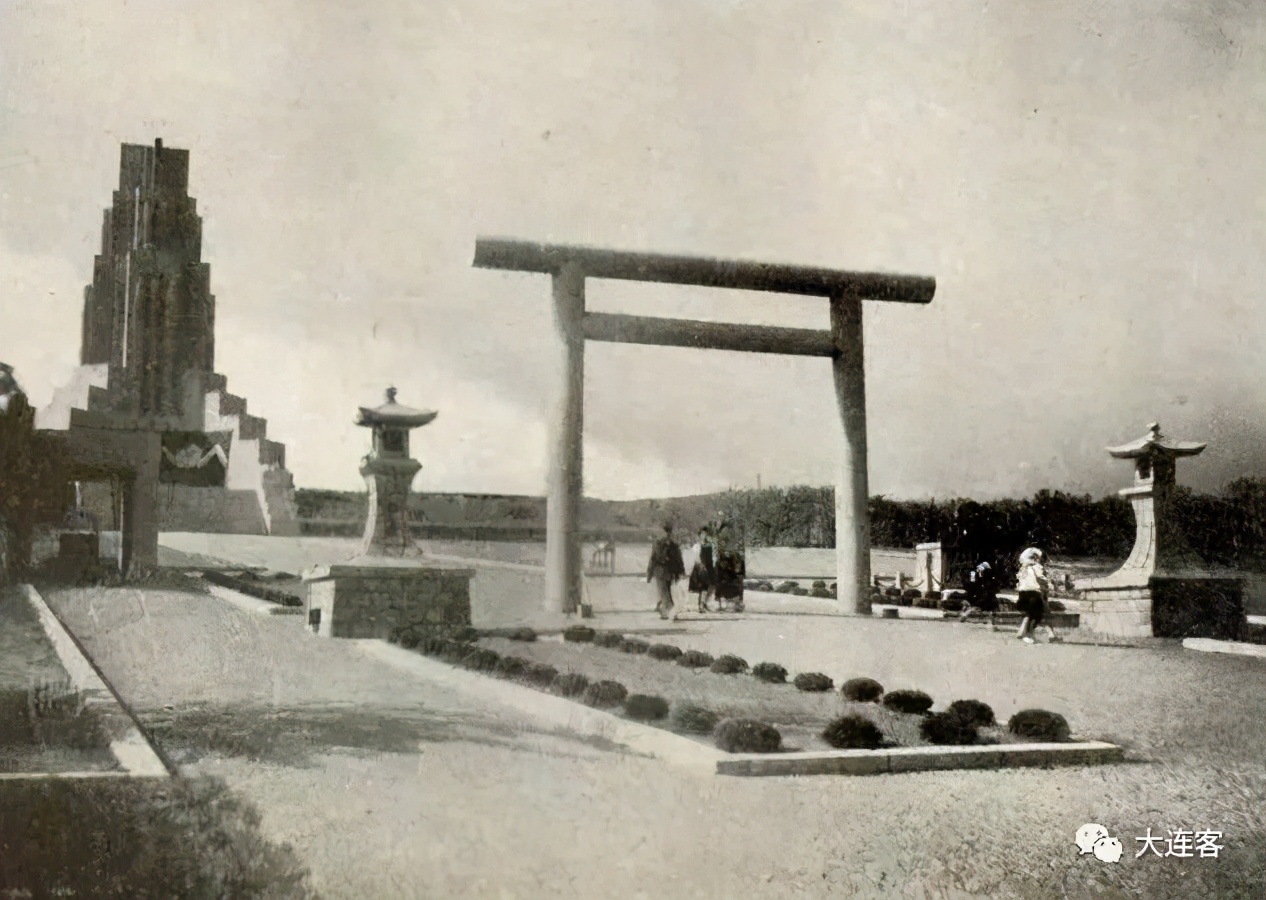 大连哪个广场有个大足球,大连劳动公园大足球怎么样了