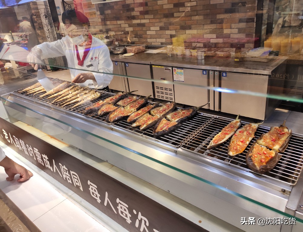 人山人海自助餐,人山人海自助烤肉甲鱼