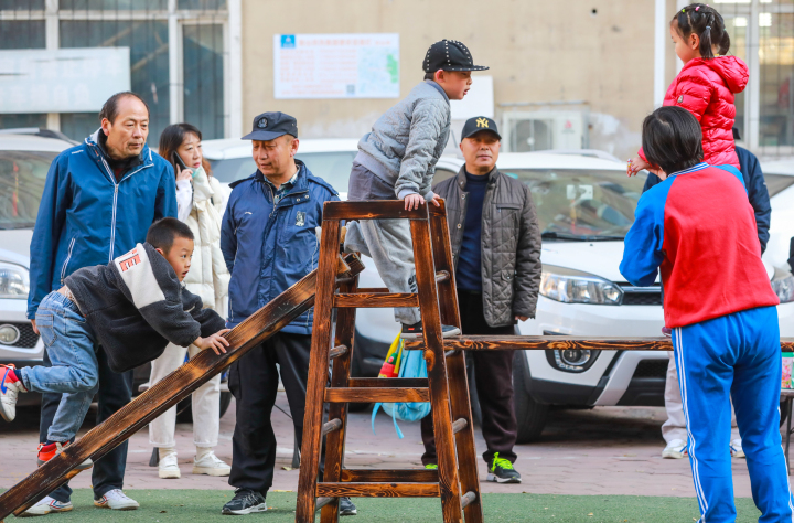 4月10日鞍山新闻2018,鞍山日报电子版2017