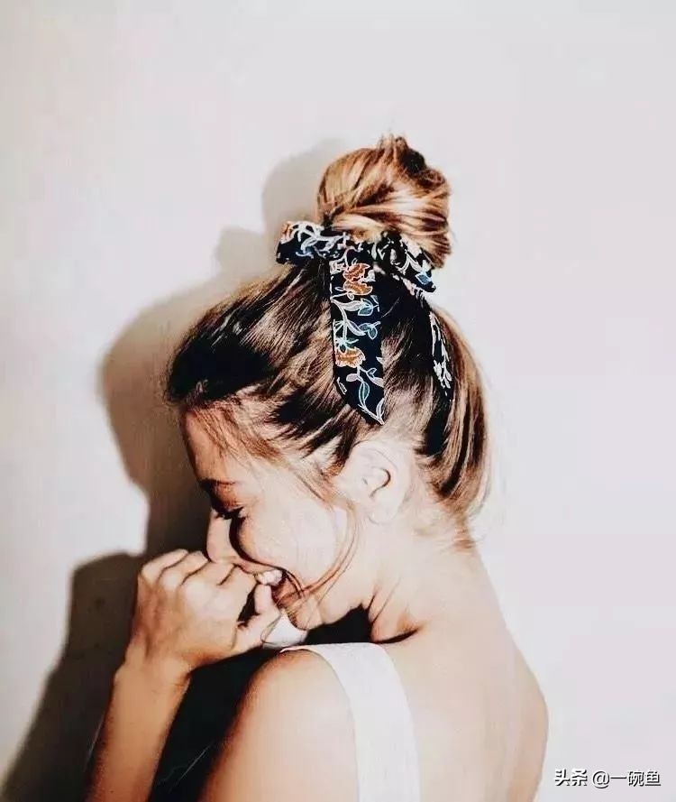 在家无聊的搞怪发型,手残党也能学会的编发教程中短发