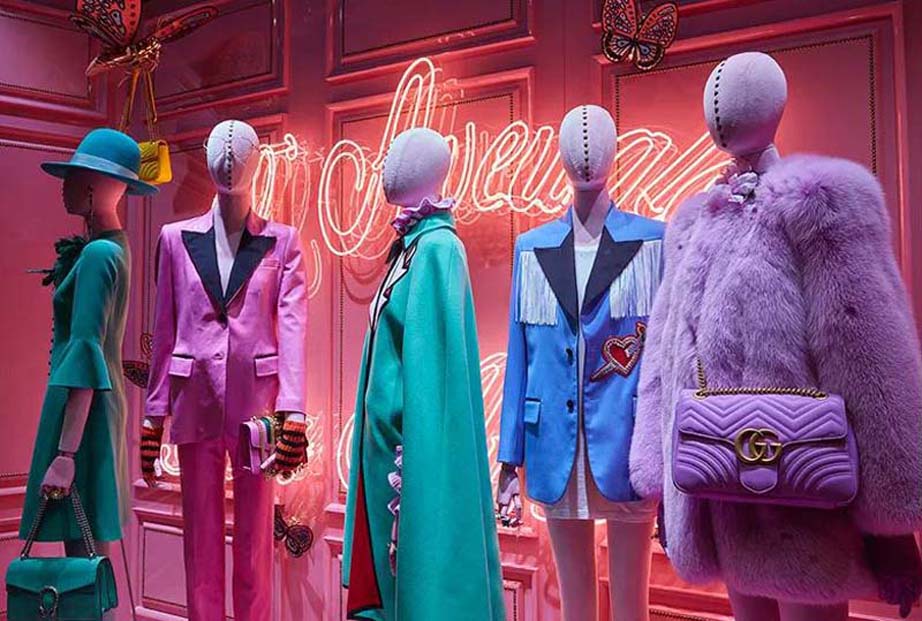 服装陈列怎么调才能吸引顾客,服装店模特陈列原则