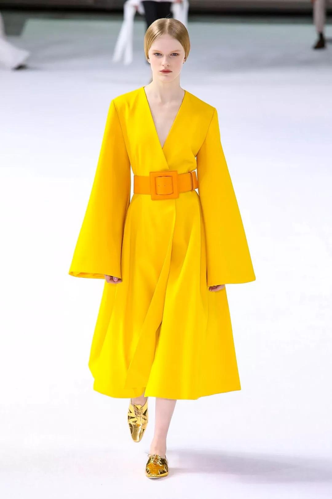 等疫情过后穿上漂亮的衣服,等疫情过后去赏花