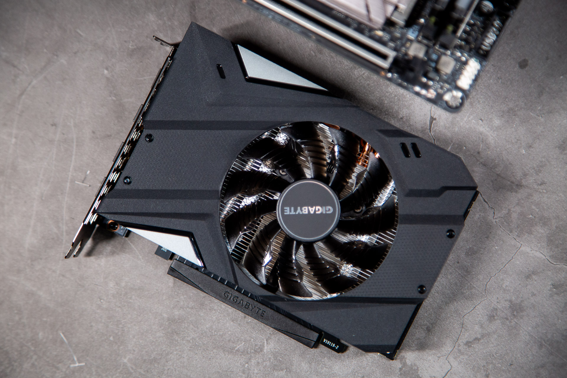 怎么打造一个itx电脑主机,自己装个itx小电脑