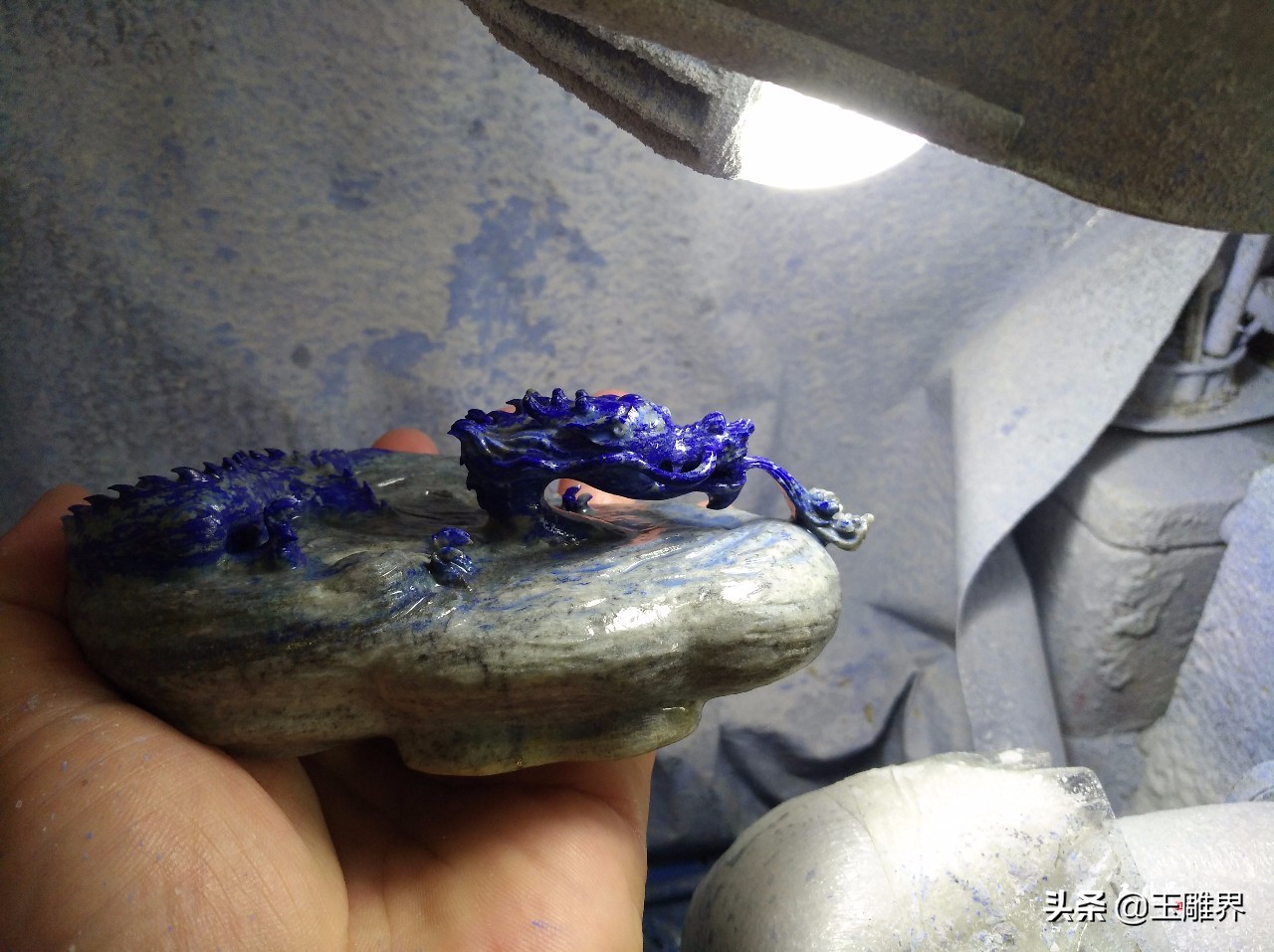 巧雕细琢玉雕,玉雕师