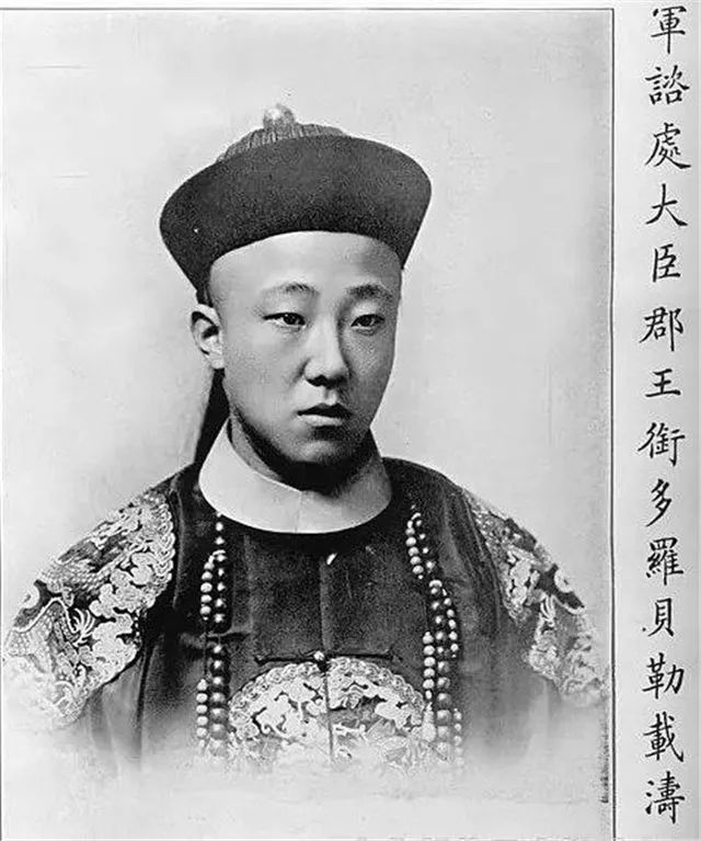 毛主席破例特赦末代皇帝，单独跟他谈了5小时，溥仪几次失声痛哭