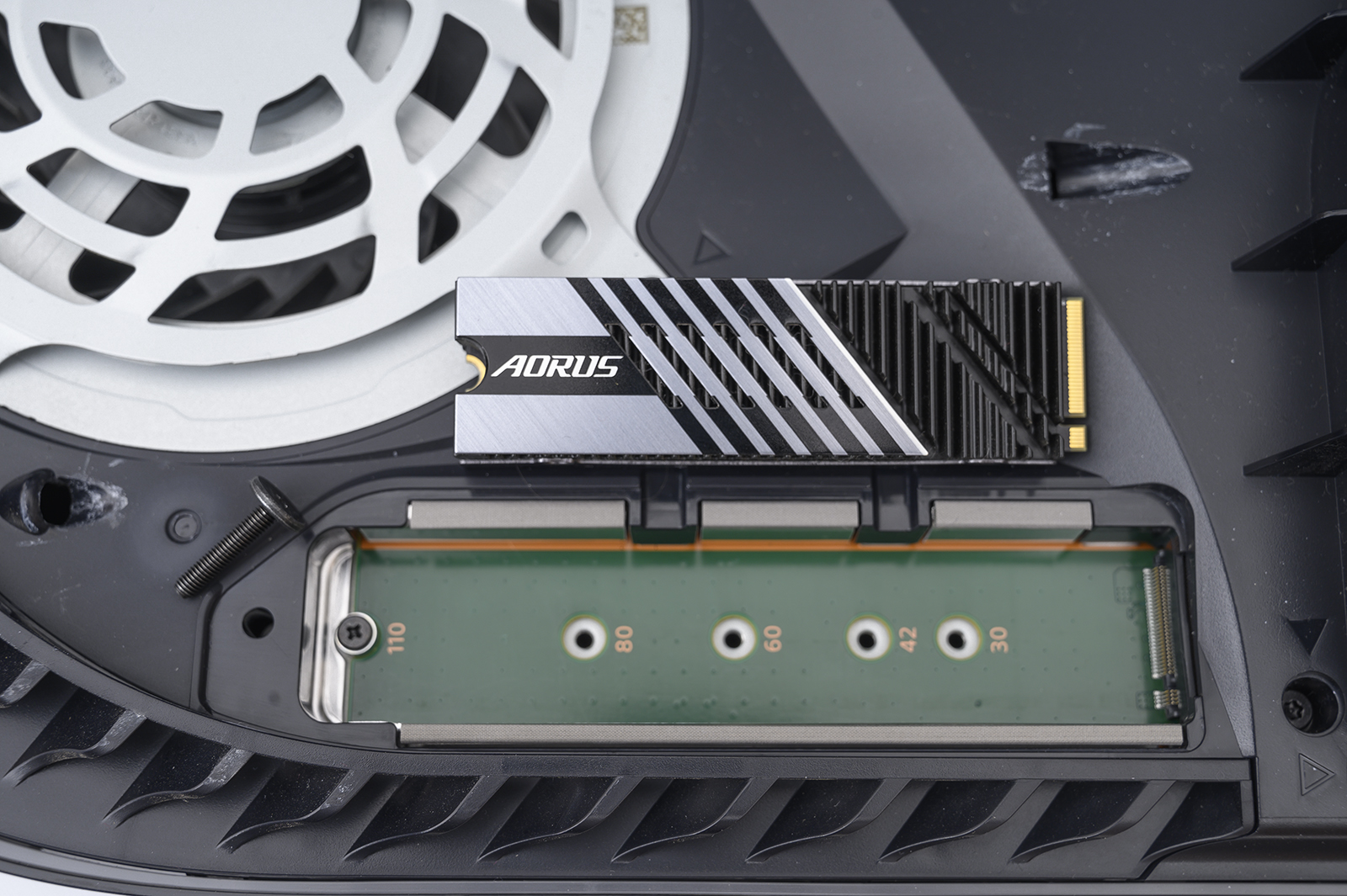 pcie3.04.0固态硬盘选择,pcie4.0ssd固态硬盘测评