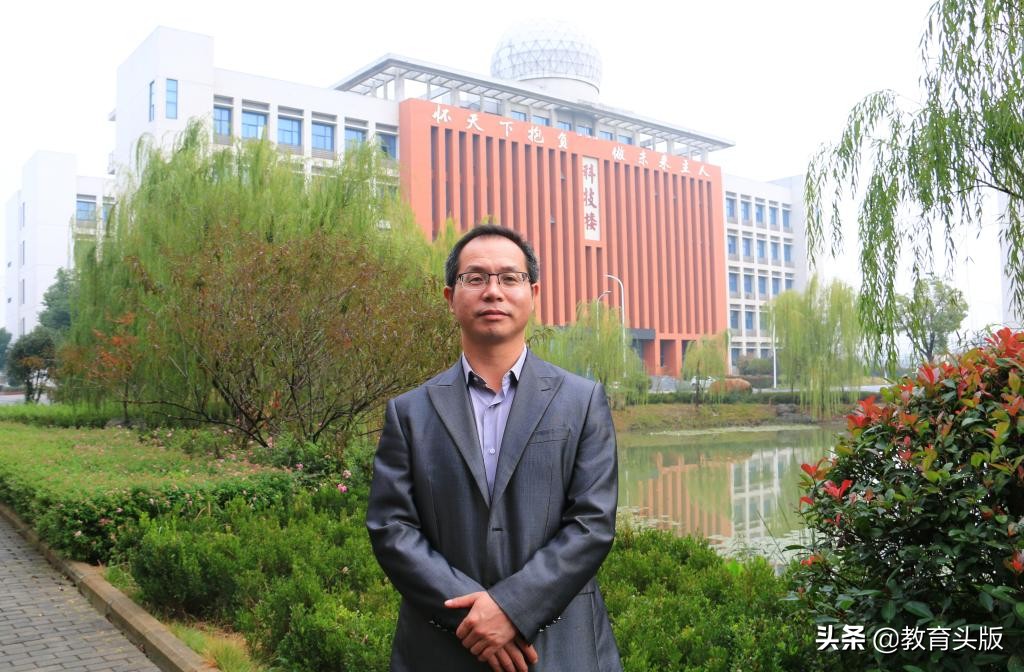 这所高中不仅家长们争着上,同时还是合肥教育界的“黄埔军校”