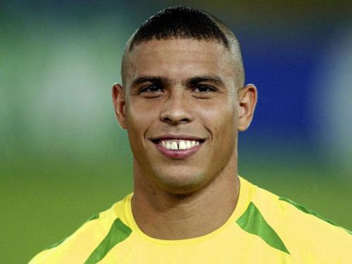 球星罗纳尔多简介,每日人物传记