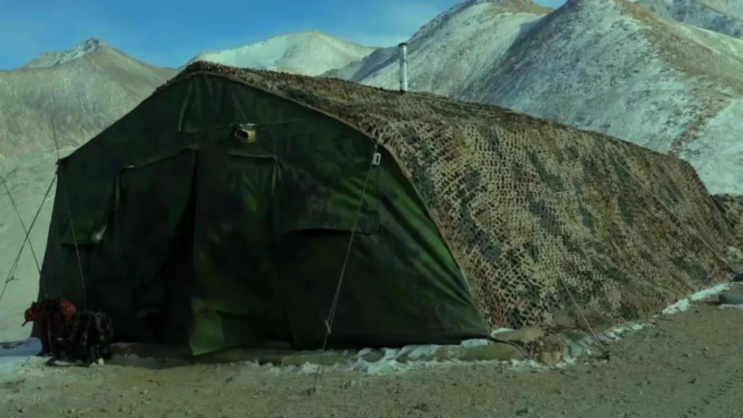 解放军新式单兵帐篷,解放军新型单兵一体化帐篷