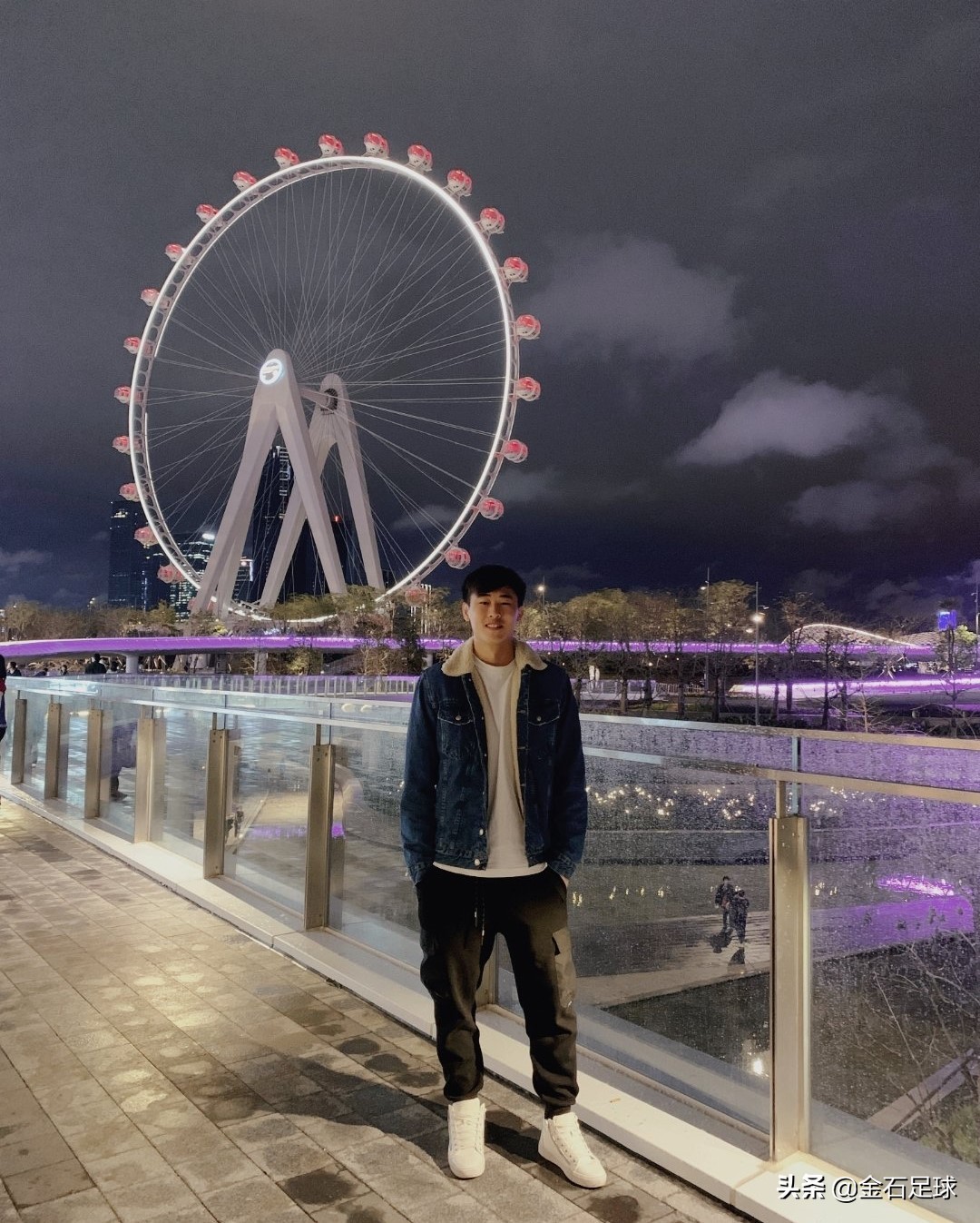 十大足球运动员,身价最高的十大足球运动员