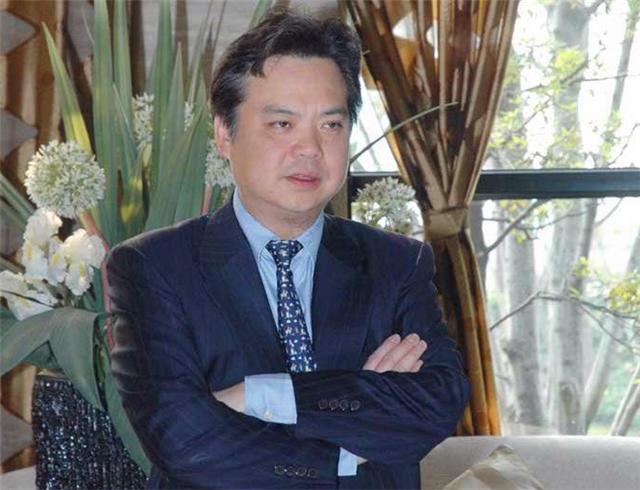 中国最年轻的首富个人资产800亿,曾经的中国首富负债4000亿
