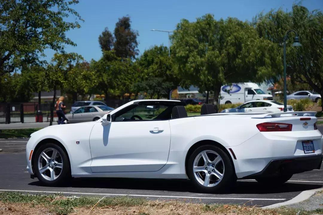 科迈罗挑战野马,科迈罗vs野马挑战者