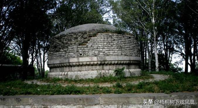 火化后再土葬要不要骨灰盒,火化后骨灰盒可以回乡土葬吗