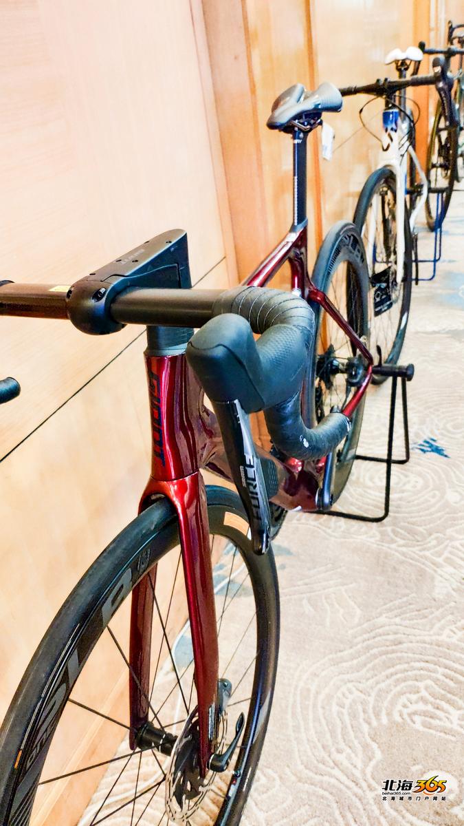 零距离接触环广西明星车手，个个一米八五，人靓身材好（多图）