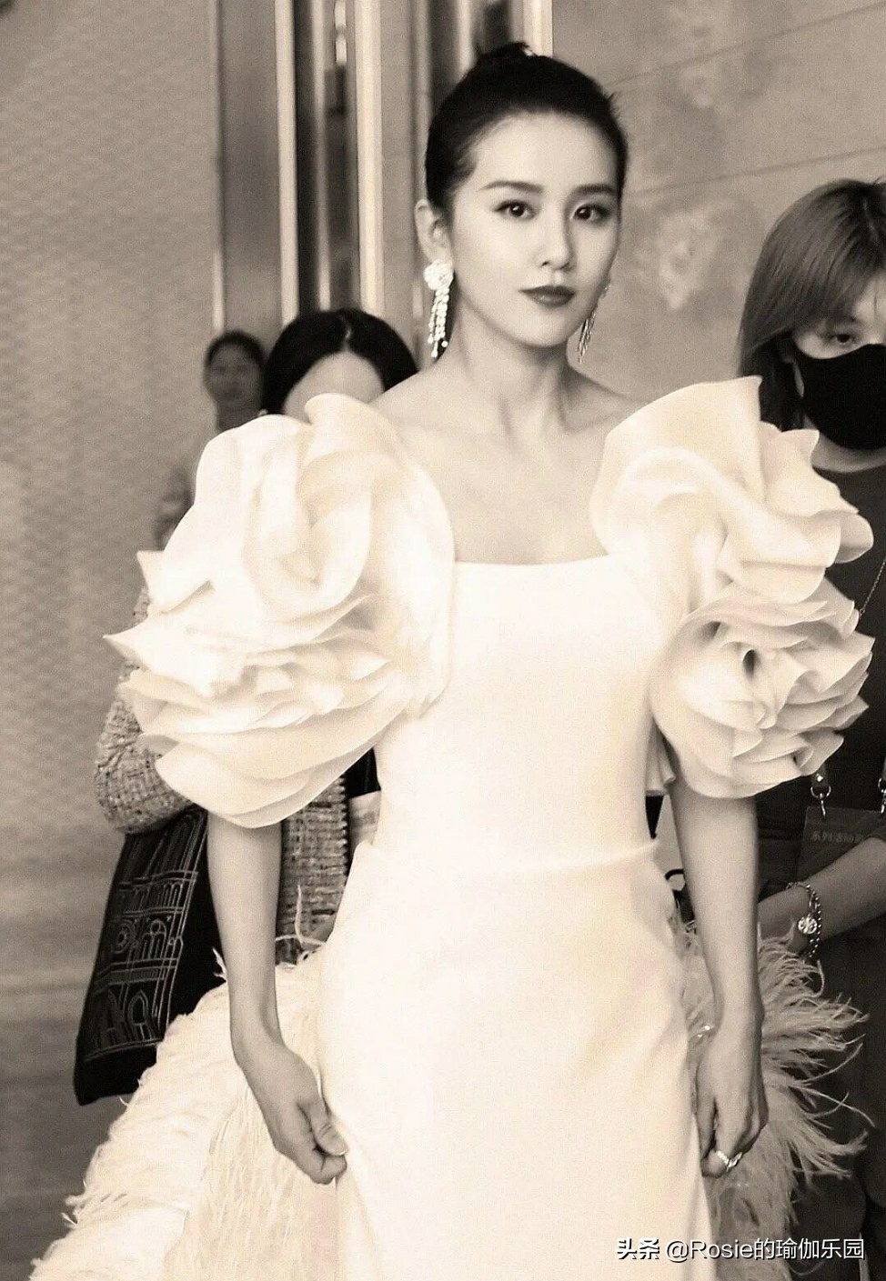 走路鞋子外侧磨损严重如何矫正,如何避免走路时磨鞋外侧