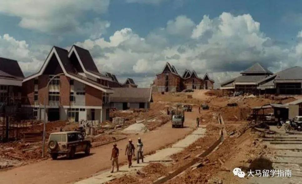 大马公立名校系列!在森林城市旁的高等学府,购物潜水超方便