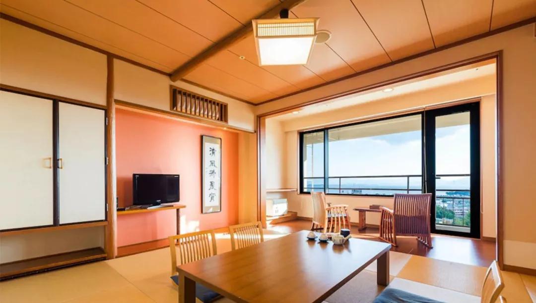 为英伦女神而生，20万日元一把的“樱和伞”，发售一小时就被抢光