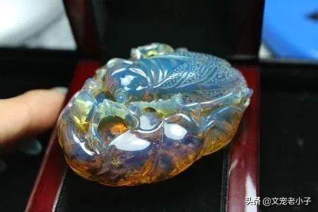 蜜蜡琥珀和老蜜蜡琥珀有什么区别,文玩蜜蜡原料怎么分辨真假
