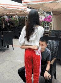 女孩为讨好男友服药丰胸，结果中毒了