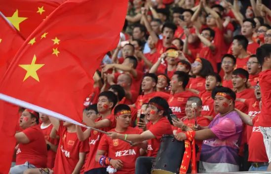 一座长沙城半部近代史,贺龙体育馆长沙演出