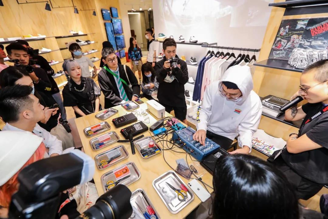 vans亚洲最高等店铺,vans鞋店铺