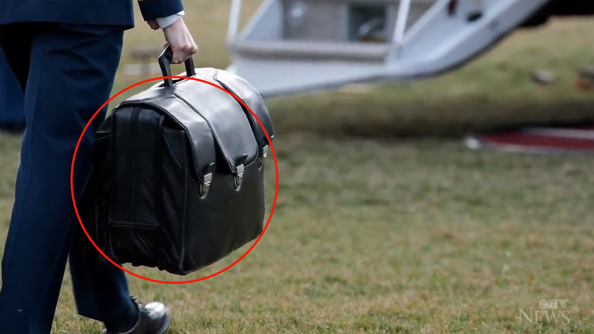 美国的公文包是什么,美国总统随身提包里面是什么